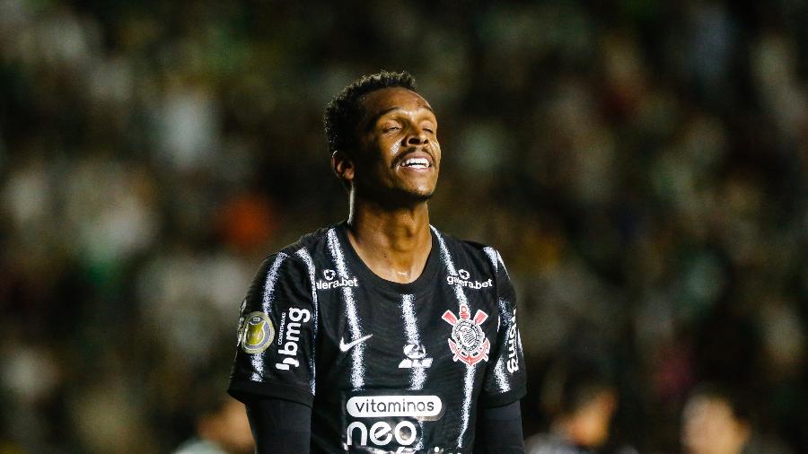 Jô lamenta gol anulado, em partida entre Juventude e Corinthians, no Alfredo Jaconi - Luiz Erbes/Luiz Erbes/AGIF