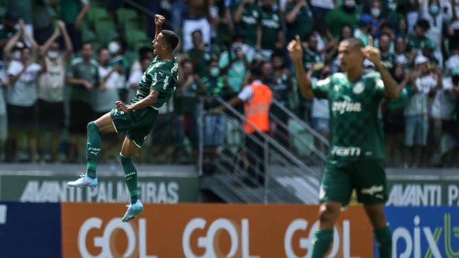 Jogadores do Palmeiras comemoram gol contra o Santos na final da Copinha - Marco Galvão/Copinha