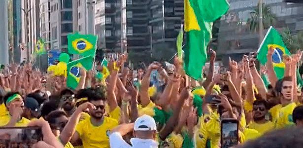 Maior torcida do Brasil na Copa? Indianos fazem música oficial para apoiar  a seleção; veja o clipe