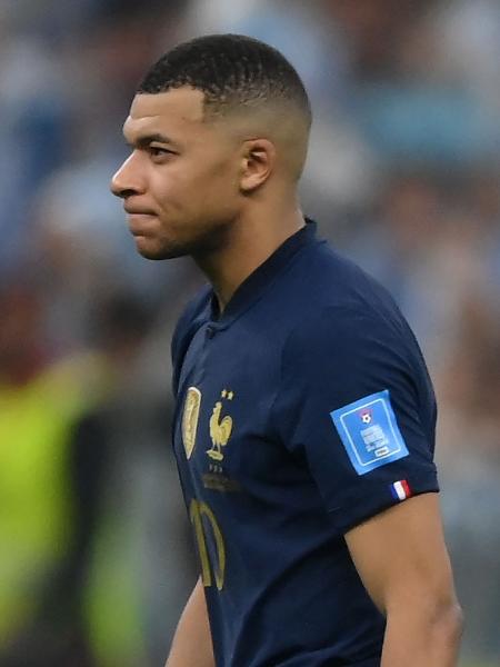 Mbappé lamenta derrota nos pênaltis para a Argentina na final da Copa - FRANCK FIFE / AFP