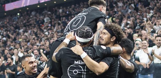 Favoritismo do Flamengo cai diante do Corinthians pelo clima favorável.