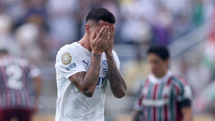 João Cancelo, do Al-Hilal, se emociona durante homenagem para Diogo Jota e André Silva no Mundial João Cancelo, do Al-Hilal, se emociona durante homenagem para Diogo Jota e André Silva no Mundial