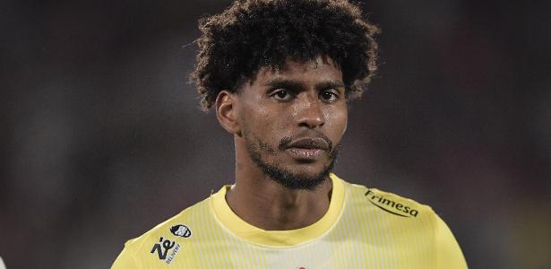 Hugo Souza deve reforçar o Corinthians diante do Cruzeiro, diz Dorival.