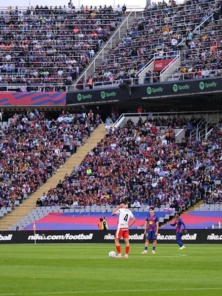 Jogadores de Barcelona e Girona protestam contra jogos em Miami