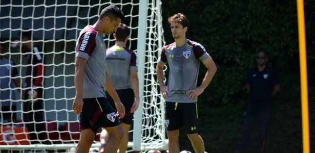 Zagueiro (foto) retorna ao time, recuperado de dores; Léo Natel também é novidade - Érico Leonan / saopaulofc.net