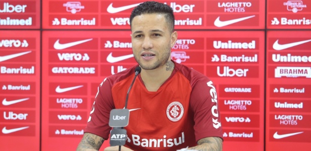 Lateral direito Bruno apresentado pelo Internacional no CT do clube - Ricardo Duarte/Inter