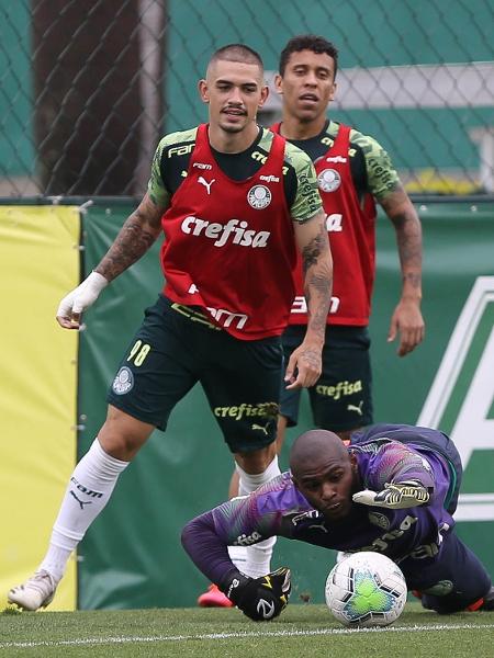 O atacante Aníbal, do sub-20, durante treino do Palmeiras, na Academia - Cesar Greco