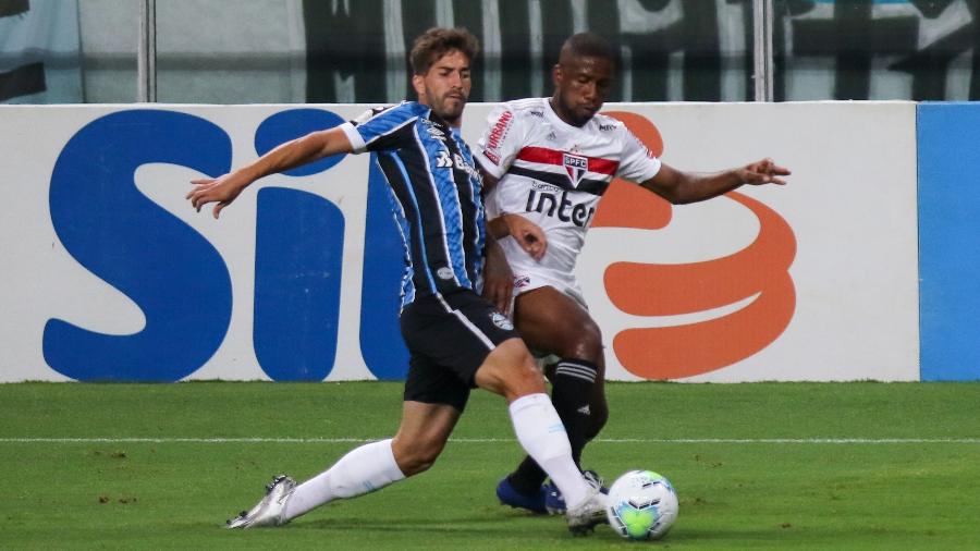 Lucas Silva, do Grêmio, acredita que ainda há chance de vaga direta na Libertadores - Everton Pereira/Estadão Conteúdo