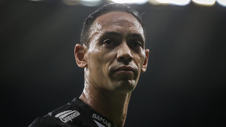 Ricardo Oliveira em ação pelo Atlético-MG contra o nacional (URU) na Libertadores 2019 - Thomas Santos/AGIF