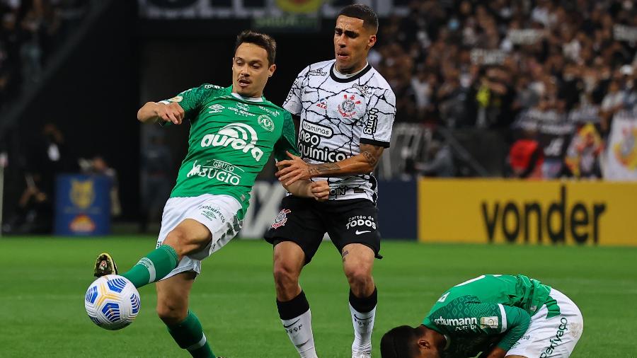 Gabriel em ação pelo Corinthians contra a Chapecoense - Marcello Zambrana/AGIF