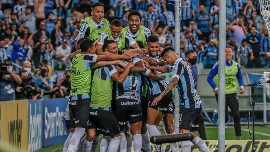 Jogadores receberam valores pendentes de 2021 e clube mira equilíbrio - ELTON SILVEIRA/W9 PRESS/ESTADÃO CONTEÚDO