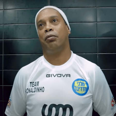 Ronaldinho Gaúcho conversa com Falcão