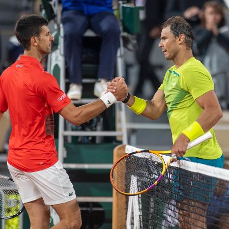 Rafael Nadal e Novak Djokovic após as quartas de final de Roland Garros 2022