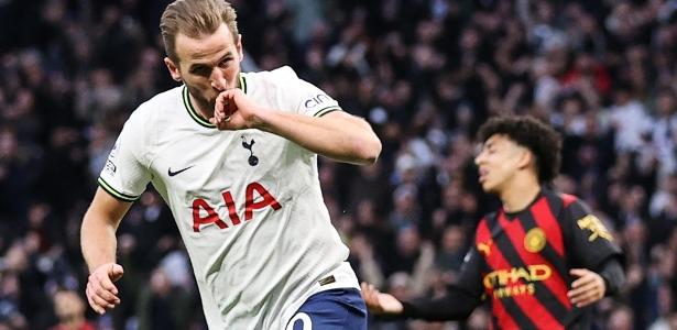 Tottenham não dá hipóteses e cola-se ao City na tabela