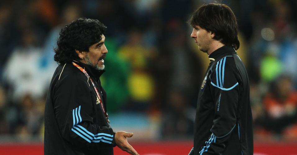 Maradona foi técnico de Messi na Copa do Mundo da África em 2010 