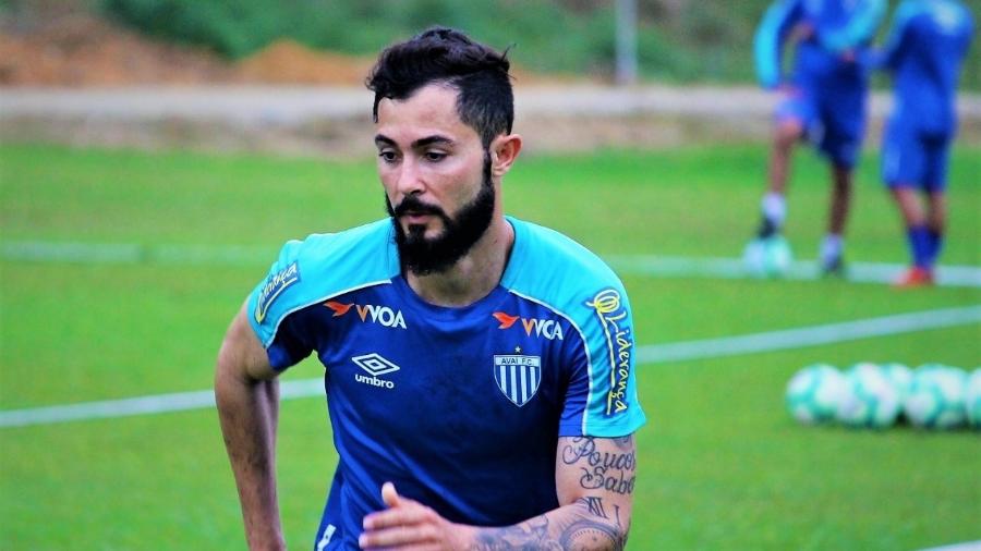 Atacante Bruno Sávio durante treino do Avaí - André Palma Ribeiro / Avaí FC