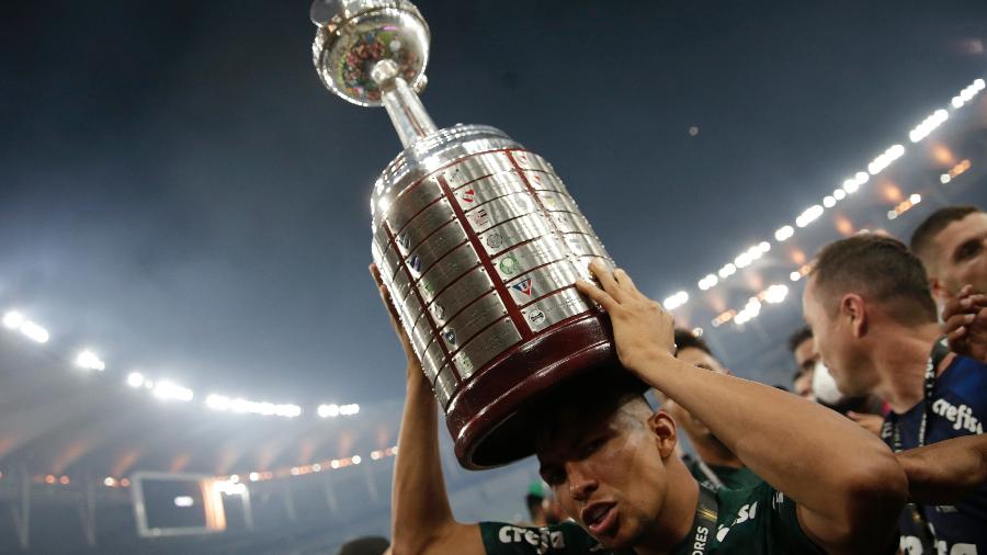 Rony celebra título do Palmeiras na Copa Libertadores 2020, no Maracanã - Ricardo Moraes/Getty Images