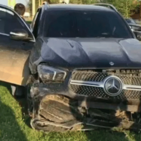 Khamzat Chimaev bate Mercedes de luxo em acidente  - Instagram