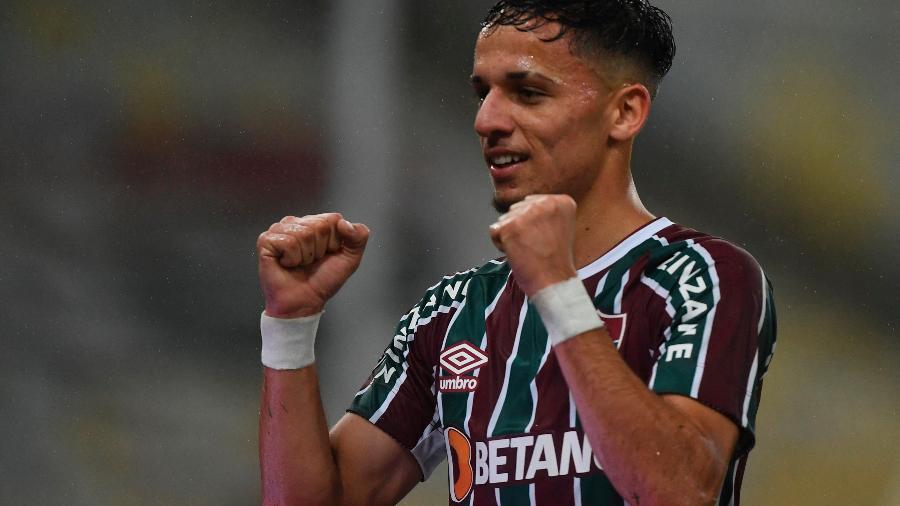 Gabriel Teixeira comemora gol marcado pelo Fluminense contra o Barcelona (EQU) -  EFE/Mauro Pimentel POOL