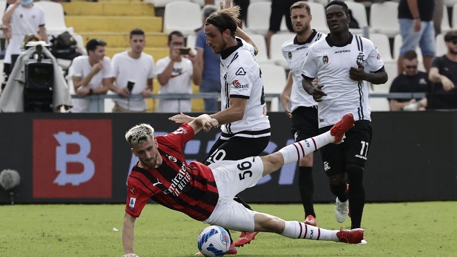 Milan vence o Spezia em duelo pelo Campeonato Italiano - REUTERS