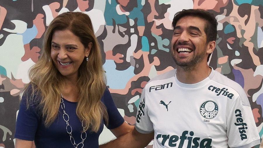 Leila Pereira e Abel Ferreira durante homenagem ao treinador do Palmeiras - Cesar Greco