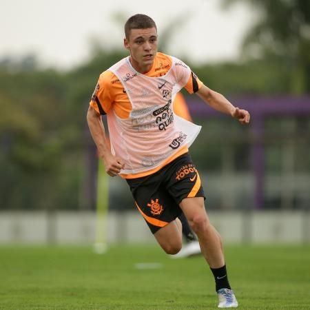 Breno Bidon é um dos jovens do Corinthians que eventualmente participam do treino com o profissional