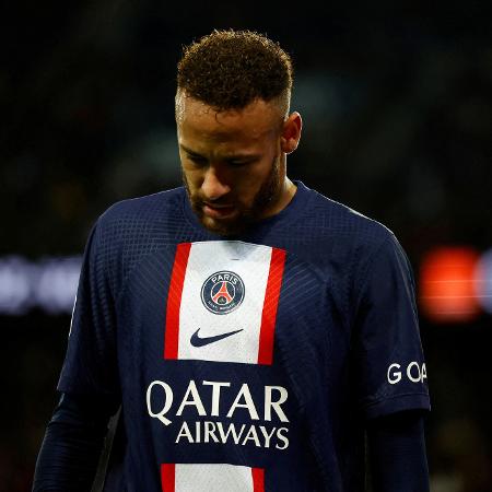 Neymar foi expulso de jogo do PSG contra o Strasbourg após simular um pênalti - REUTERS/Sarah Meyssonnier