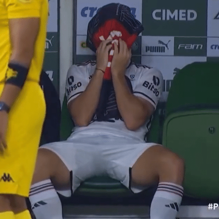 Galoppo chora no banco de reservas do São Paulo - Reprodução
