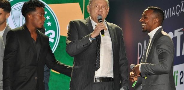 Meus 75 anos salvos pelo Microfone FC!