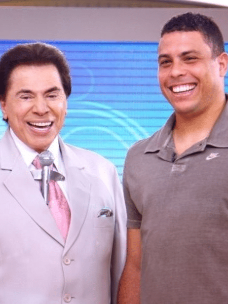 Silvio Santos e Ronaldo durante programa no SBT em 2009