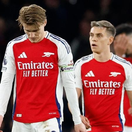 Arsenal players regret during a game against Crystal Palace Arsenal players regret during a game against Crystal Palace