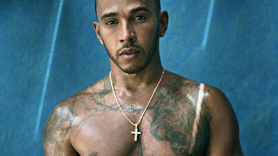 Lewis Hamilton tem várias tatuagens espalhadas pelo corpo - Reprodução/Instagram