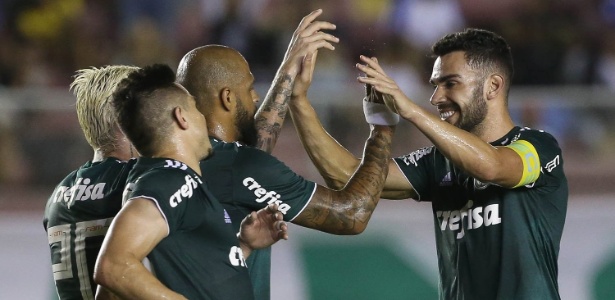 Bruno Henrique comemora gol de falta em amistoso contra a Alajuelense - Divulgação/Twitter/Avanti Palmeiras