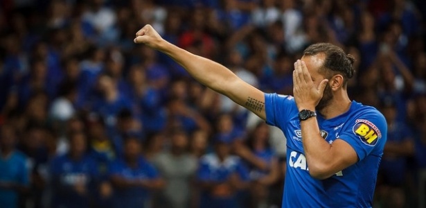 Hernán Barcos, atacante do Cruzeiro, é conhecido como Pirata pelos torcedores - Vinnicius Silva/Cruzeiro