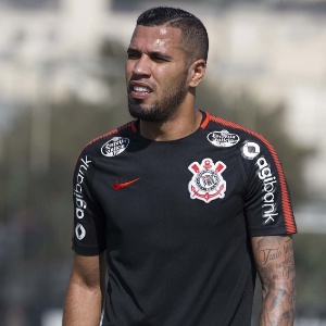 Atacante sofreu lesão no primeiro tempo da partida contra o Cruzeiro, quarta-feira - Daniel Augusto Jr/Agência Corinthians