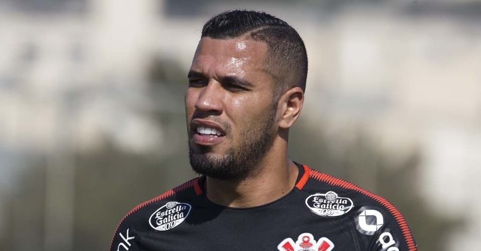 Atacante perde espaço no Corinthians e se torna terceira opção de Jair Ventura