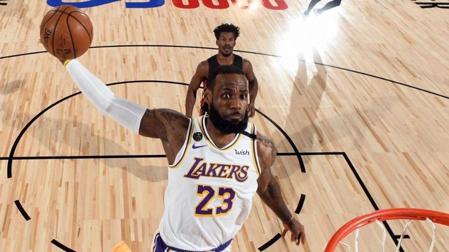 LeBron James em ação pelo Los Angeles Lakers - Divulgação/NBA