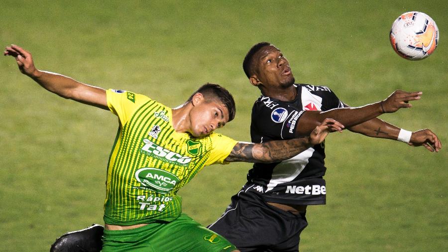 Ribamar teve noite para esquecer com a camisa do Vasco diante do Defensa y Justicia pela Sul-Americana - Jorge Rodrigues/AGIF