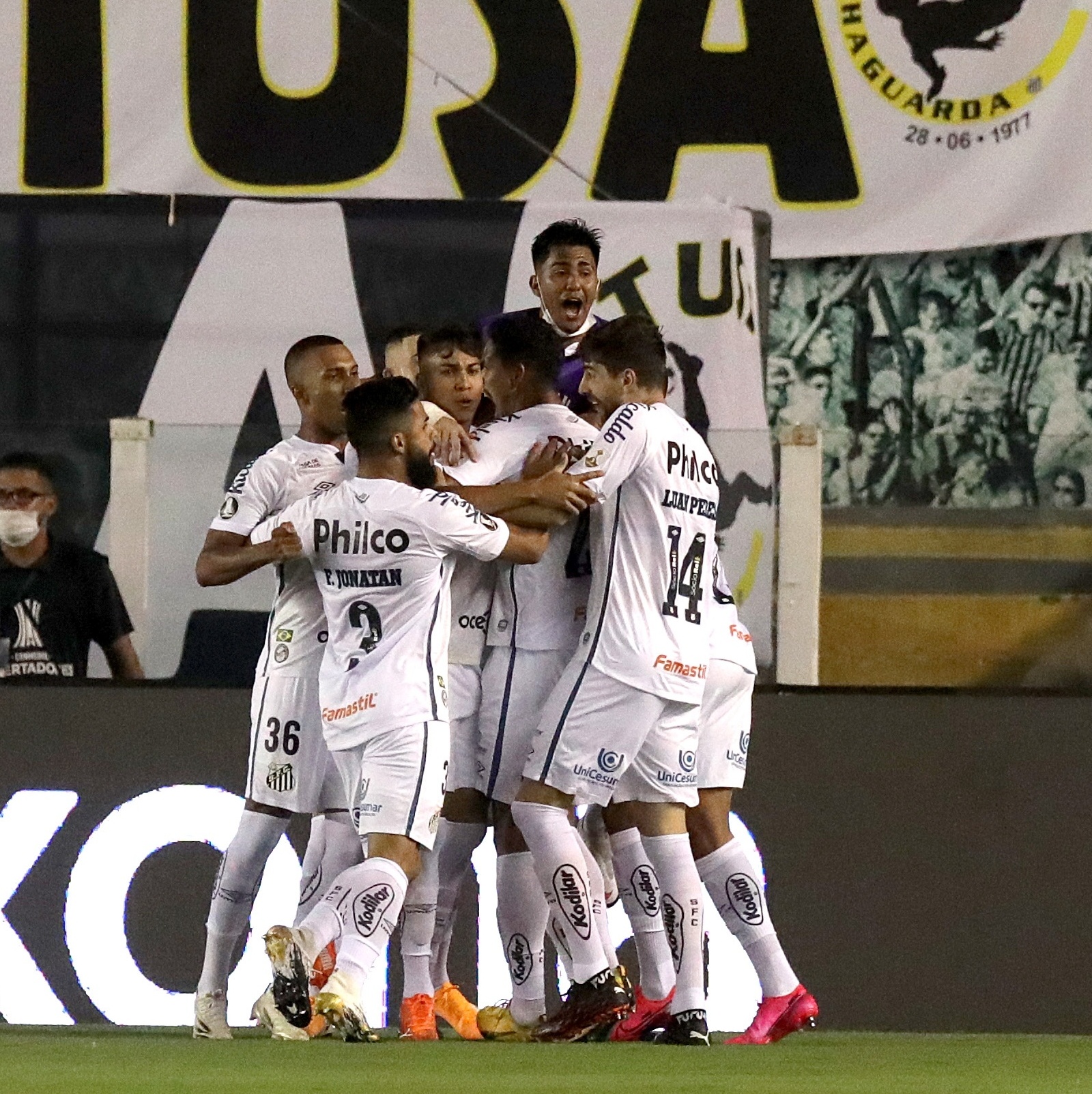 Santos acerta a saída de mais dois jogadores do elenco