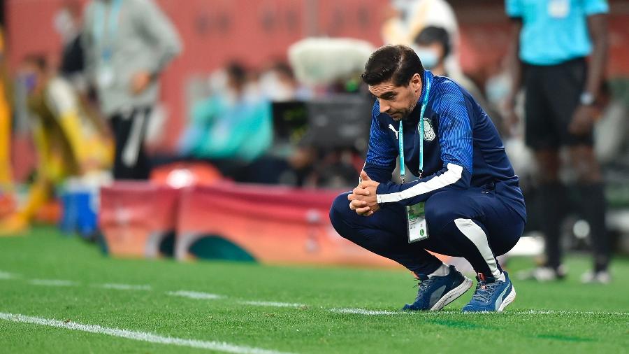 Abel Ferreira acompanha o Palmeiras na partida contra o Tigres na semifinal do Mundial de Clubes - EFE/EPA/NOUSHAD