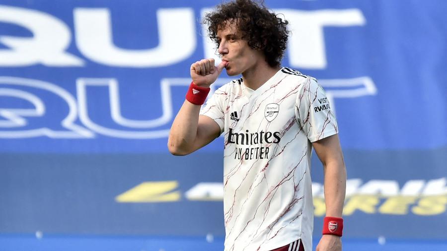 David Luiz (foto), Lacazette e Pepe fizeram os gols do time londrino fora de casa - Rui Vieira/Pool/AFP