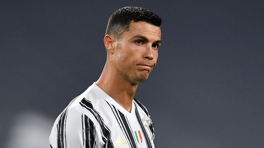 Cristiano Ronaldo lamenta lance durante derrota da Juventus por 3 a 0 para o Milan - Valerio Pennicino/Getty Images