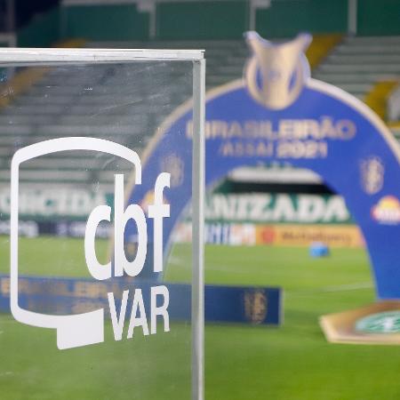 Cabine do VAR em jogo do Brasileiro Cabine do VAR em jogo do Brasileiro