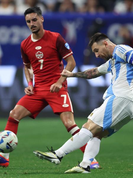 Messi em Argentina x Canadá, na abertura da Copa América: craque tornou-se o jogador com o maior número de partidas na história da competição