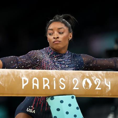 Simone Biles durante treino da ginástica nas Olimpíadas de Paris