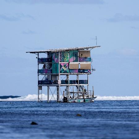 Praia de Teahupoo, no Taiti, durante as Olimpíadas de Paris