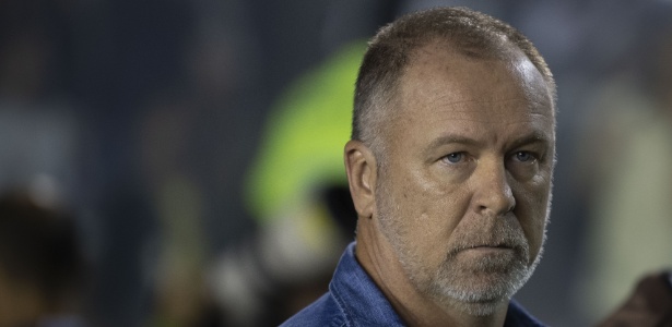 Mano Menezes, técnico do Cruzeiro, na partida contra o Vasco - AFP PHOTO / Mauro Pimentel