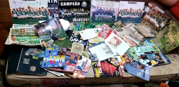 Pôster do Corinthians fica ao fundo na coleção de Priscila - Arquivo pessoal - Arquivo pessoal