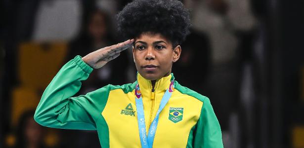 Medalhista do boxe é proibida de falar sobre racismo e empoderamento