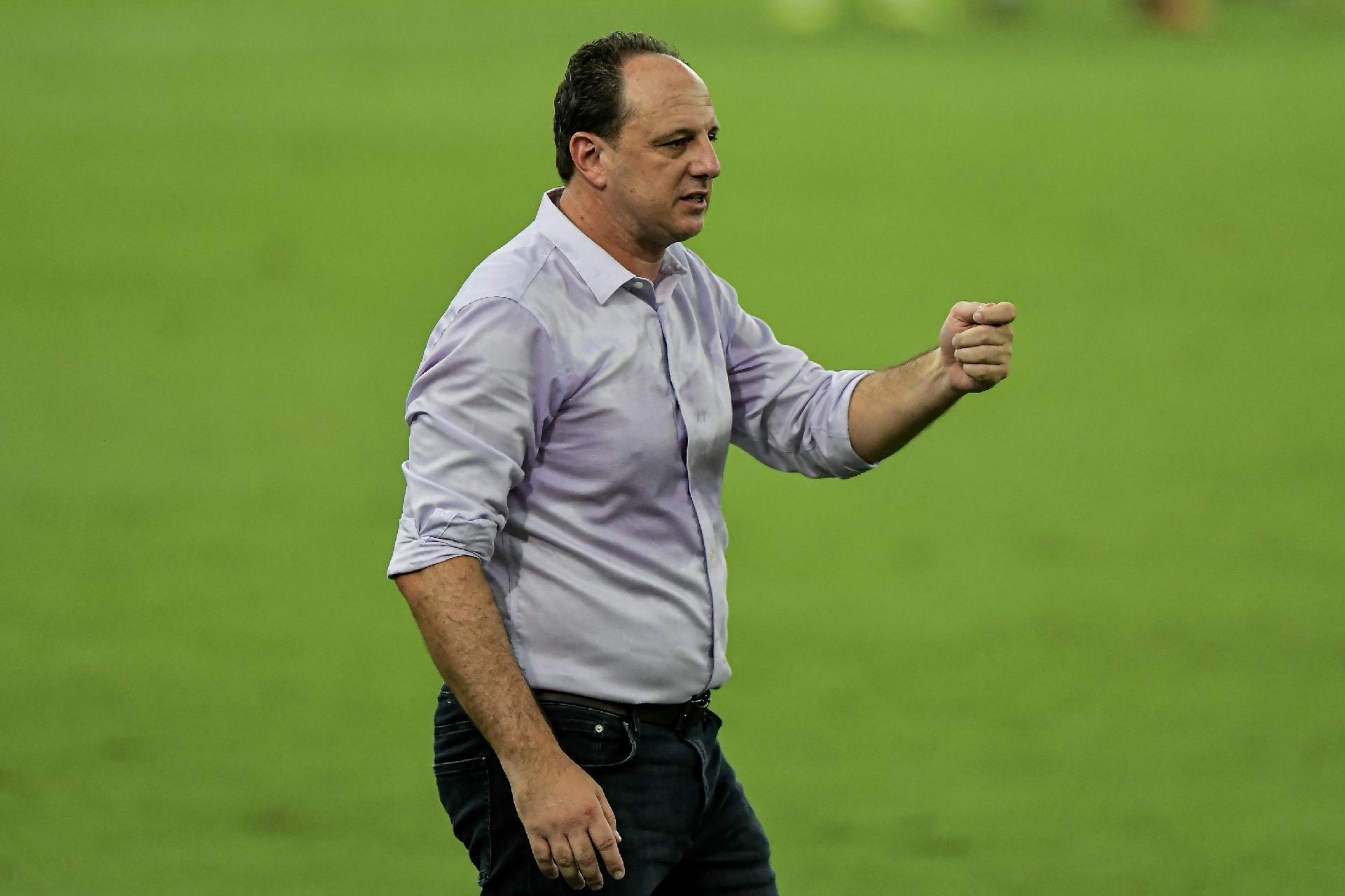 Flamengo precisa de uma reformulação criteriosa no elenco, diz jornalista